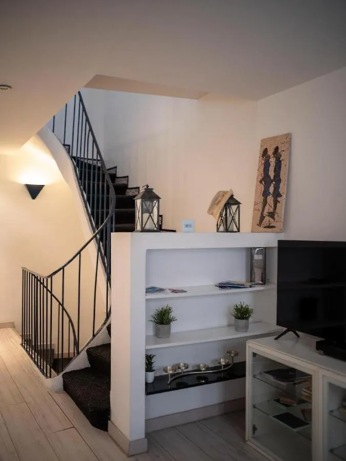 Cosy Triplex 120M2 Terrasse Au Panier Vue Major Vieux Port 7 Couchages Option Parking Apartment Marseille